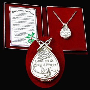 Merry Christmas From Heaven � Keepsake Locket with Memory Box-